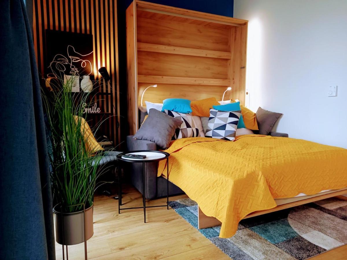 Business Kasprzaka With Parking By Renters