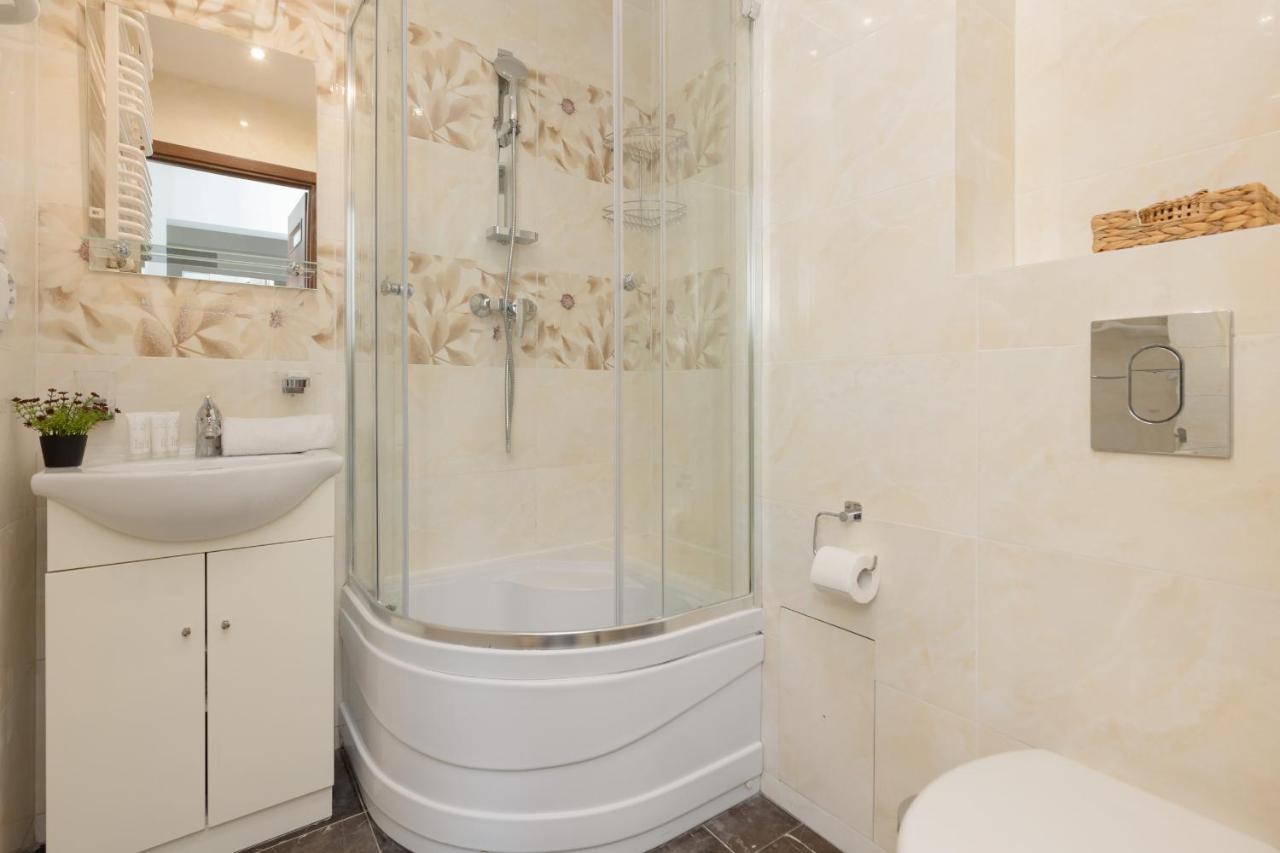 Apartament Zlota With View On Palace Of Culture And Science By Renters Warsaw