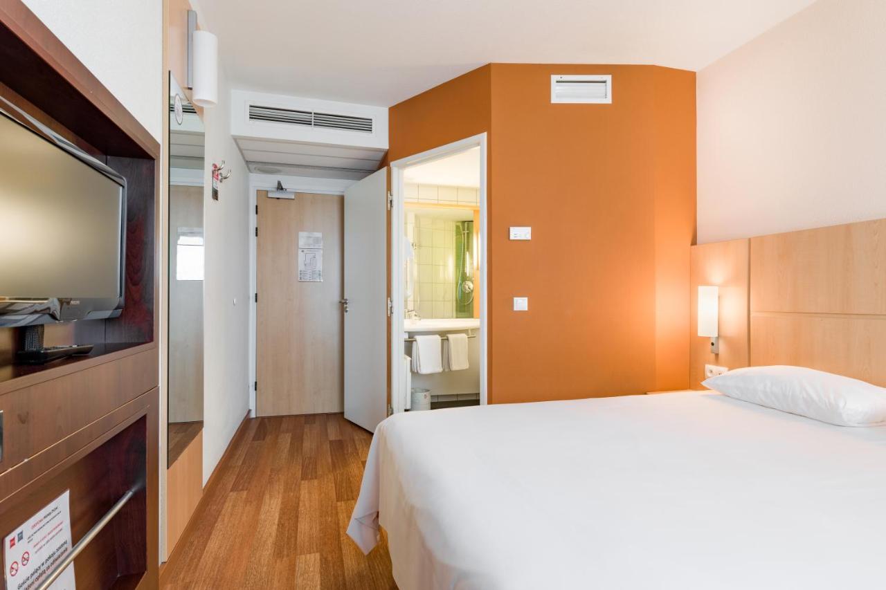 Ibis Reduta Hotel 3*