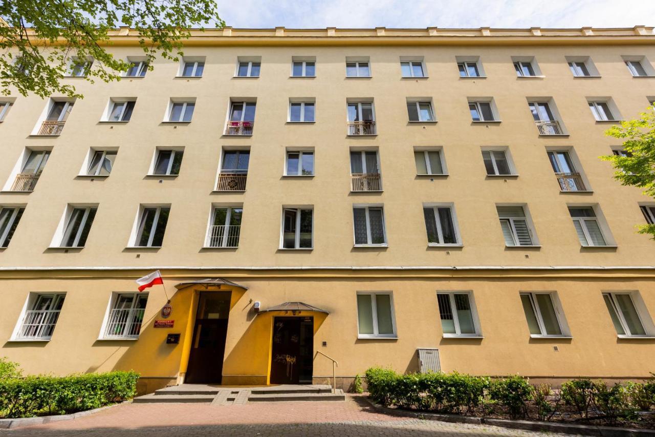 Tasteful In Center By Renters Apartment