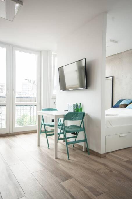 Unique With Stunning View & Netflix Warszawa