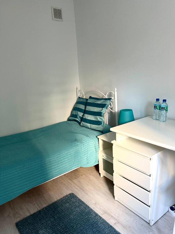 Apartment 2-rooms Cute Apartment, Metro, Wi-fi - By Hik *