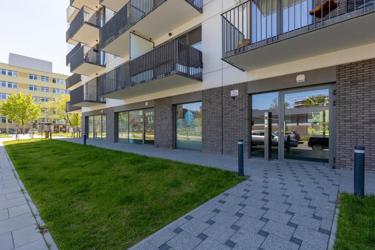 Apartment Praga Arte With Parking & Balcony By Renters