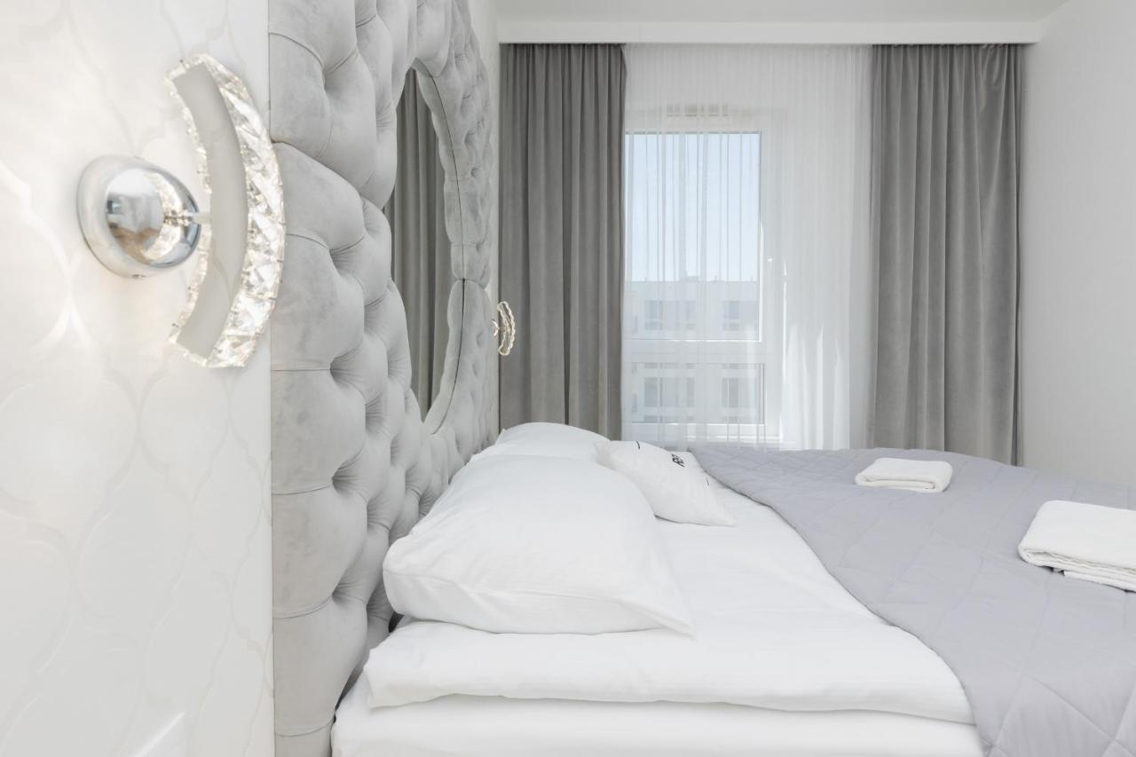 Praga Arte With Parking & Balcony By Renters *