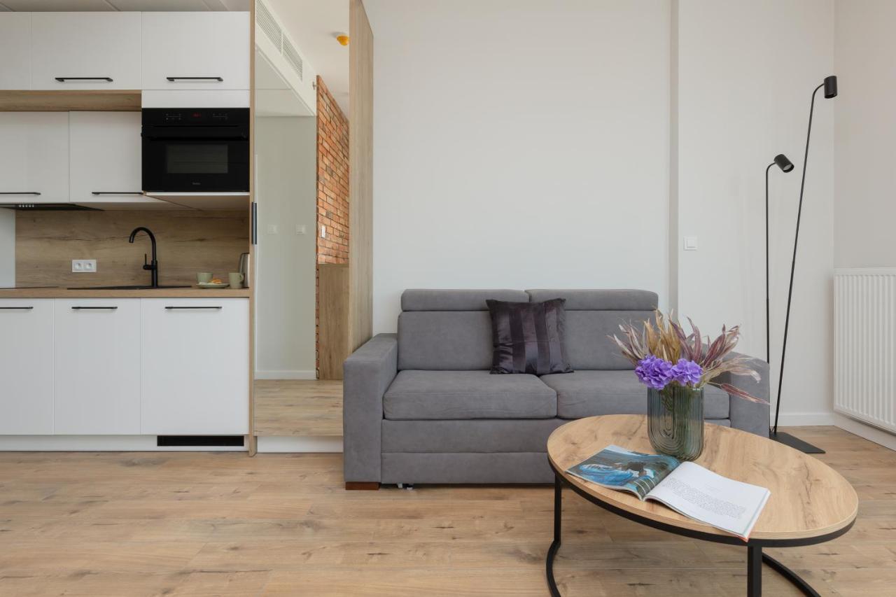 Business Kasprzaka With Parking By Renters
