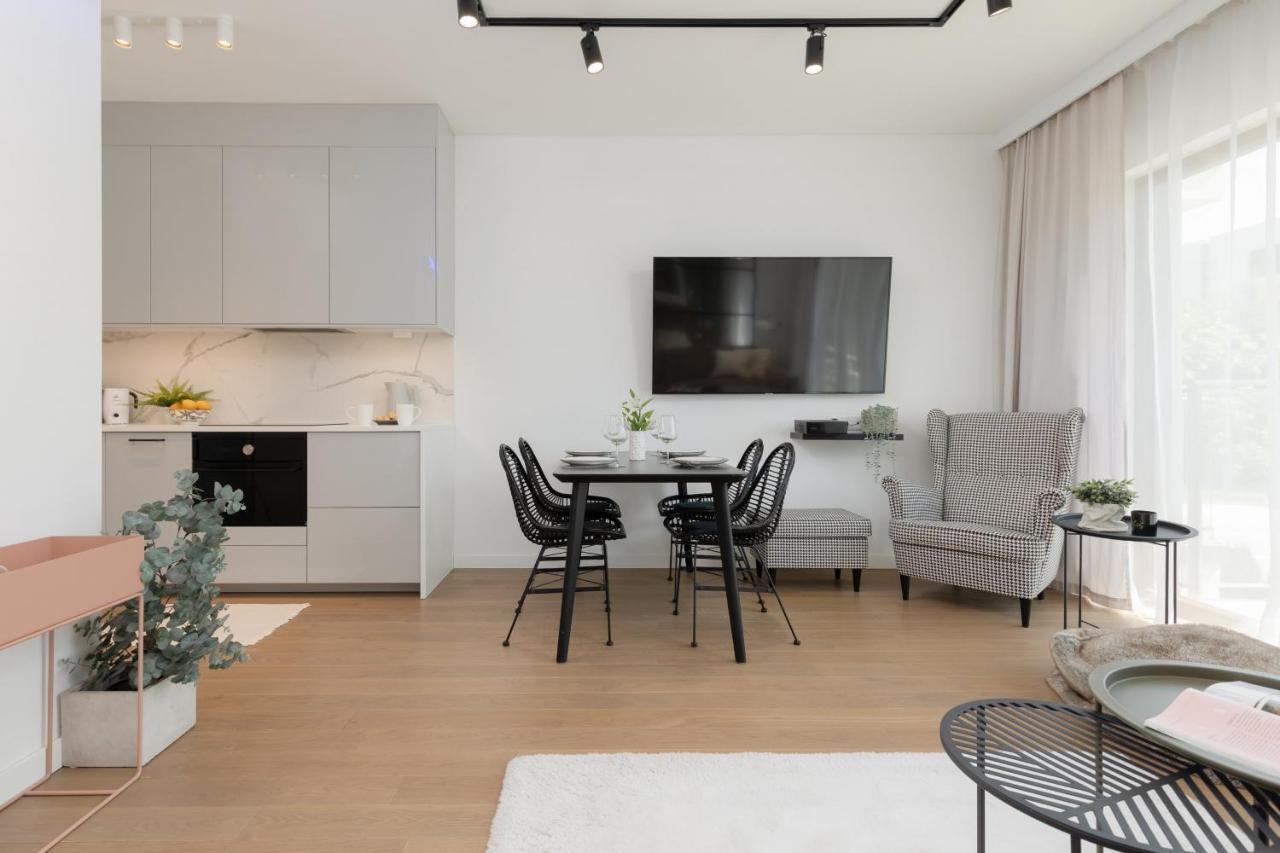 Boutiq Park Elegant With Parking By Renters Apartment *