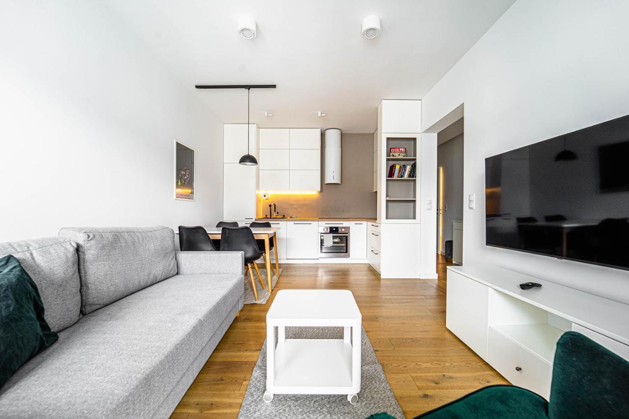 Grochowska Free Parking Apartment Warsaw