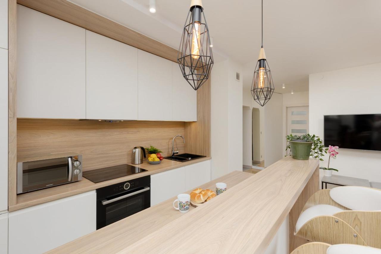 City View With 2 Bedrooms & Ac By Renters Varsóvia