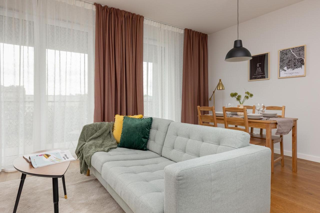 Apartment Modern Stalowa 2 Bedrooms & Parking By Renters *