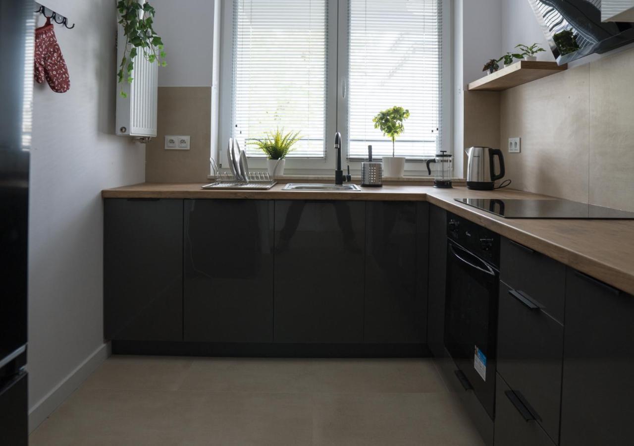 Wiosenny Kamienica Grochow With Free Parking Apartamento