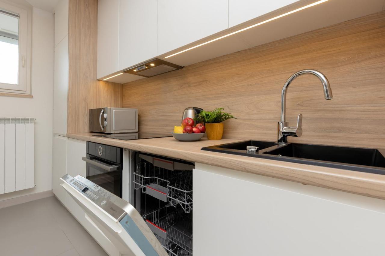 City View With 2 Bedrooms & Ac By Renters Varsóvia