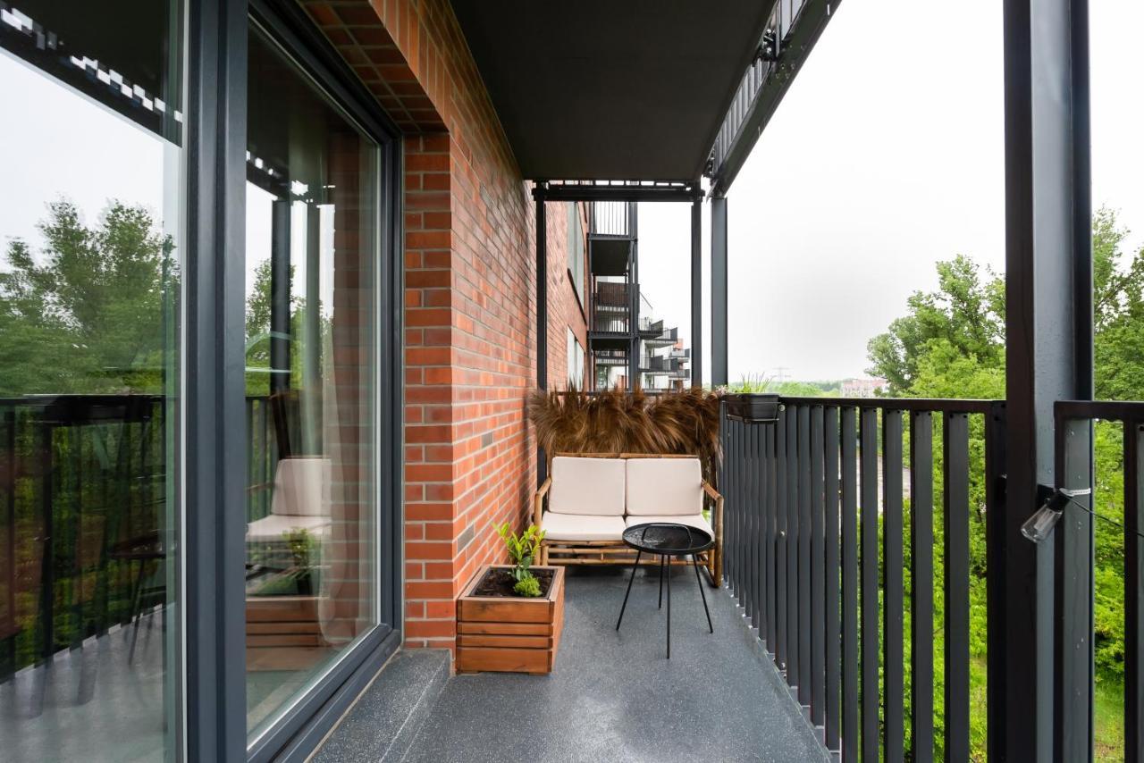 Bohema Place - Metro Szwedzka Apartment Warschau