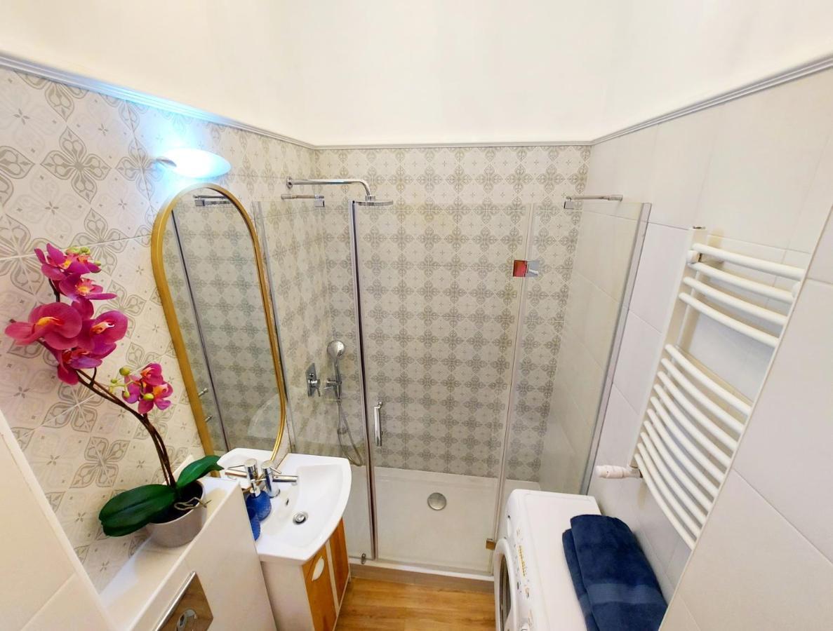 Apartment Zabkowska 37 Apartament Koneser *
