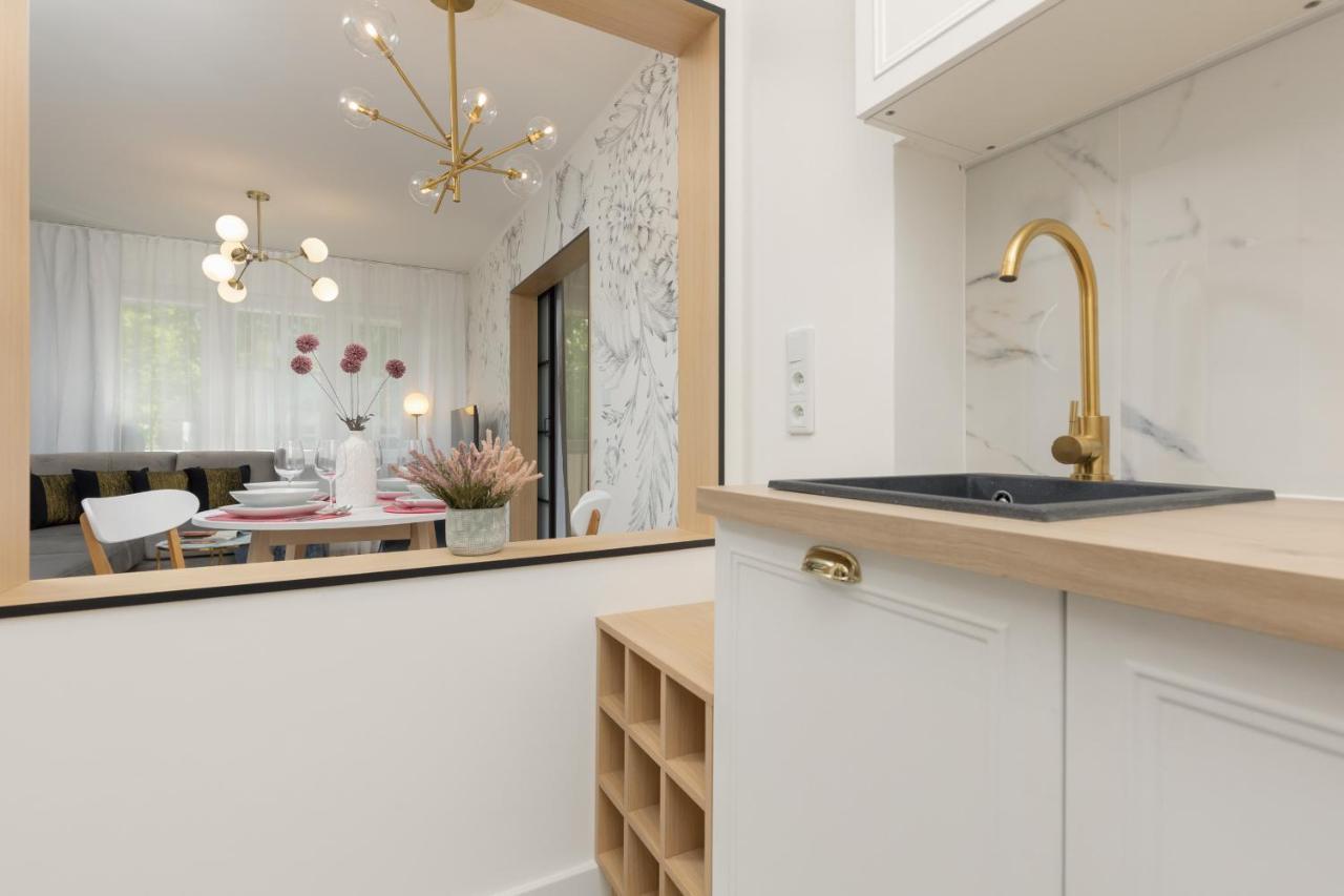 Apartment Pulawska Elegant Mokotow By Renters *