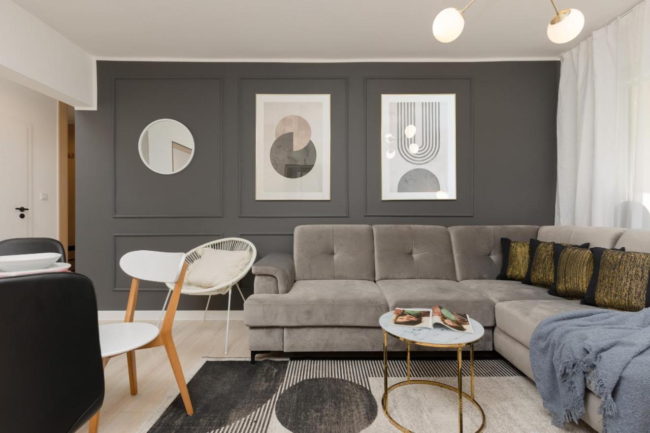 Apartment Pulawska Elegant Mokotow By Renters Warsaw