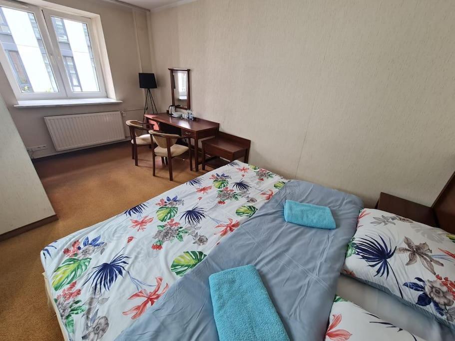 10q - Z6 306 Apartamento *