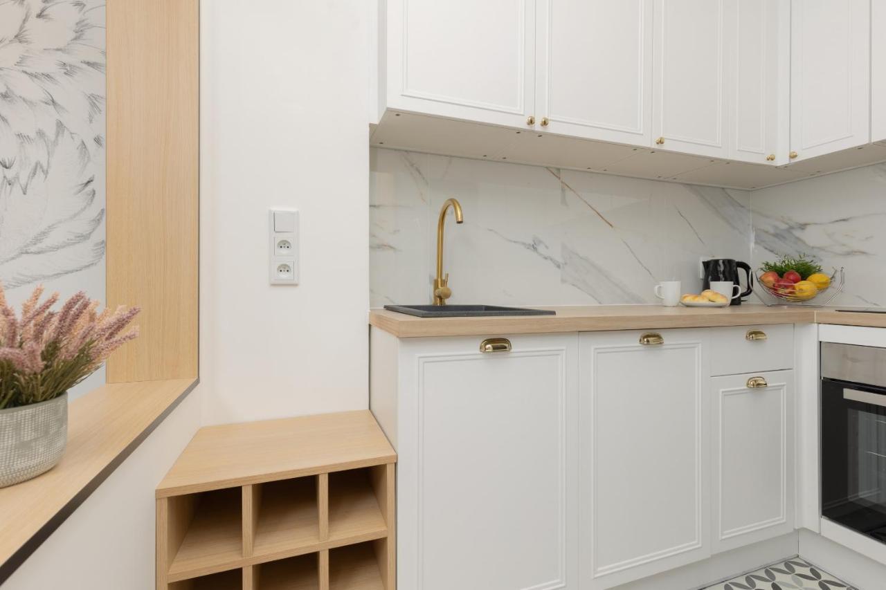 Pulawska Elegant Mokotow By Renters Apartment Warsaw