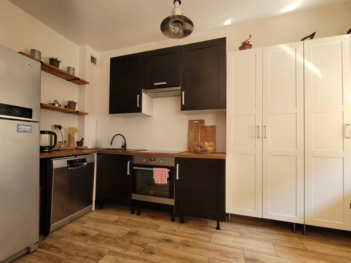 Apartament Czerwone Maki Warsaw