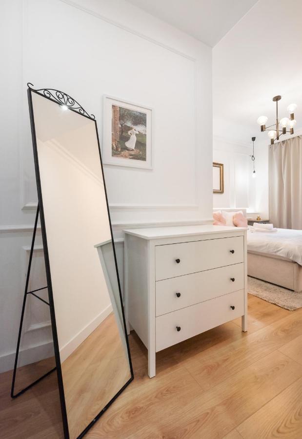 Lewartowskiego Luxury Lovely Apartment *