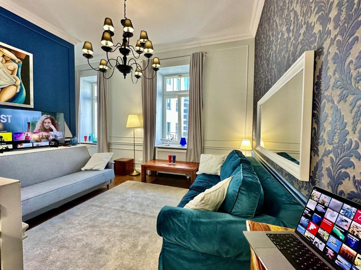 Apartment Decor Metro Wifi 300 Mbs 65tv Netflix Hbo *