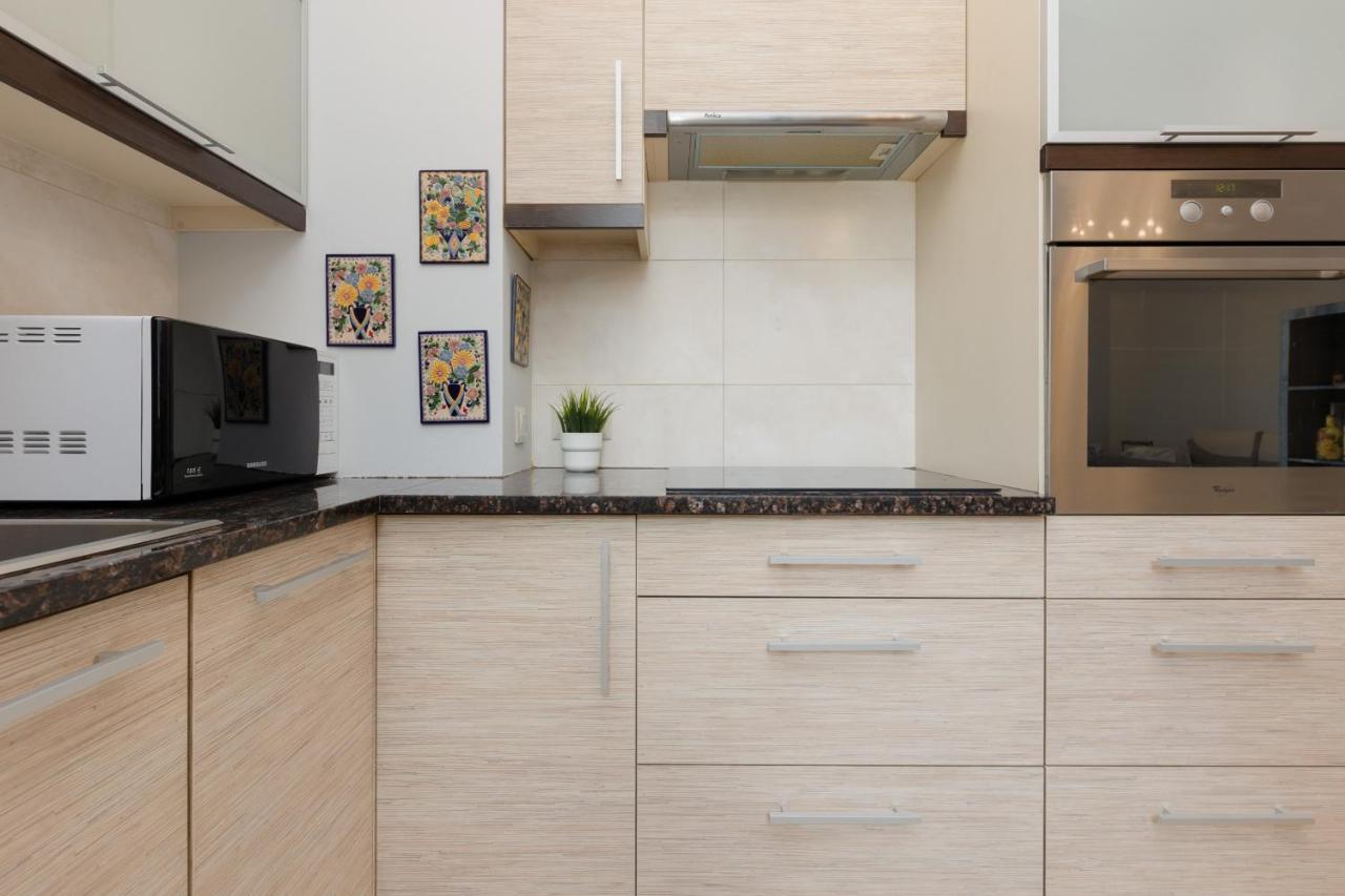Comfy & Classy Near Cos Torwar By Renters Apartment Warschau