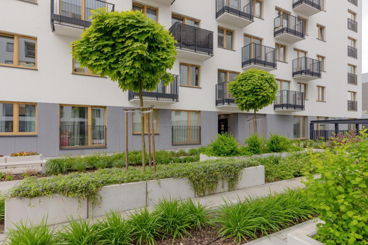 Kotsisa With Parking By Renters * Warschau