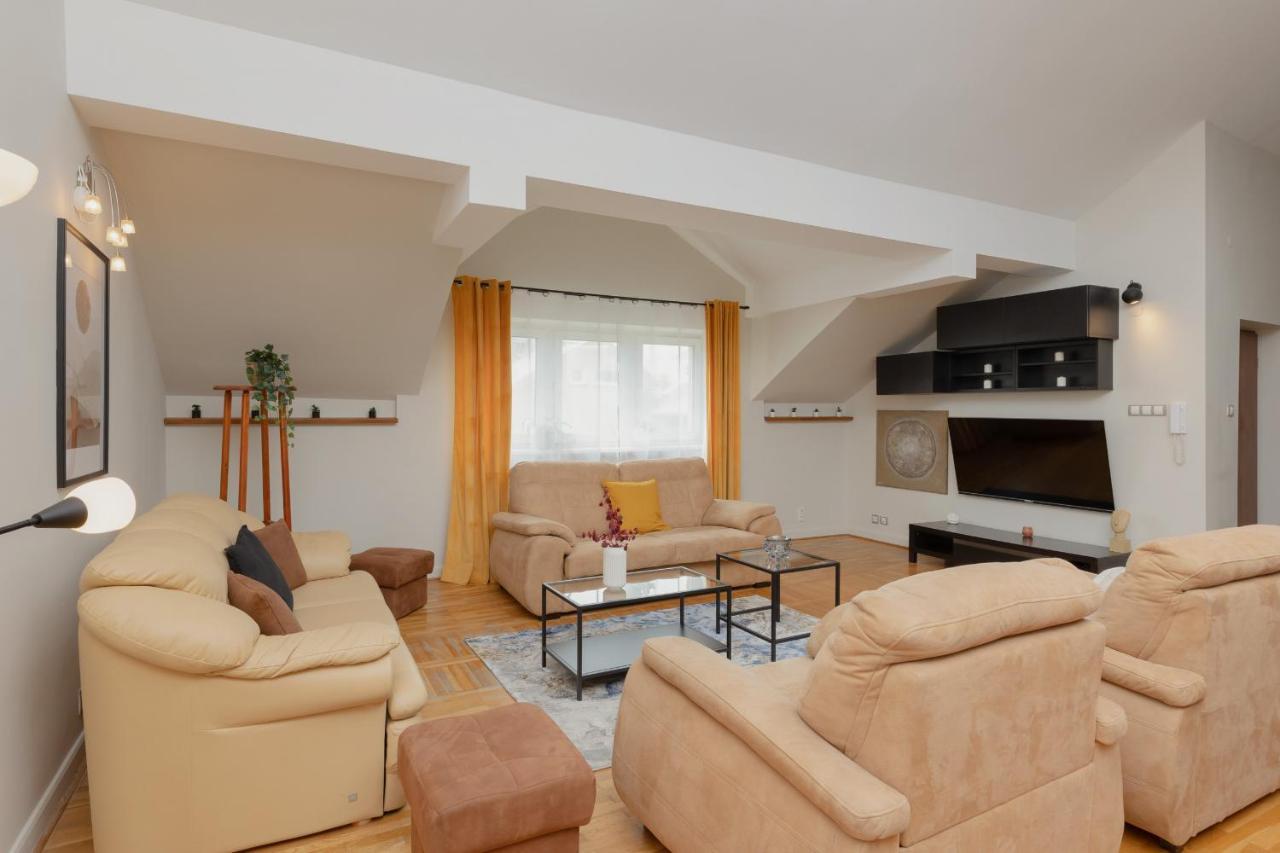 Spacious For 8 Guests Near Metro Natolin By Renters * Varsóvia
