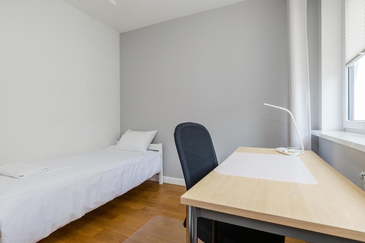 Shortstaypoland Bartycka * Warszawa
