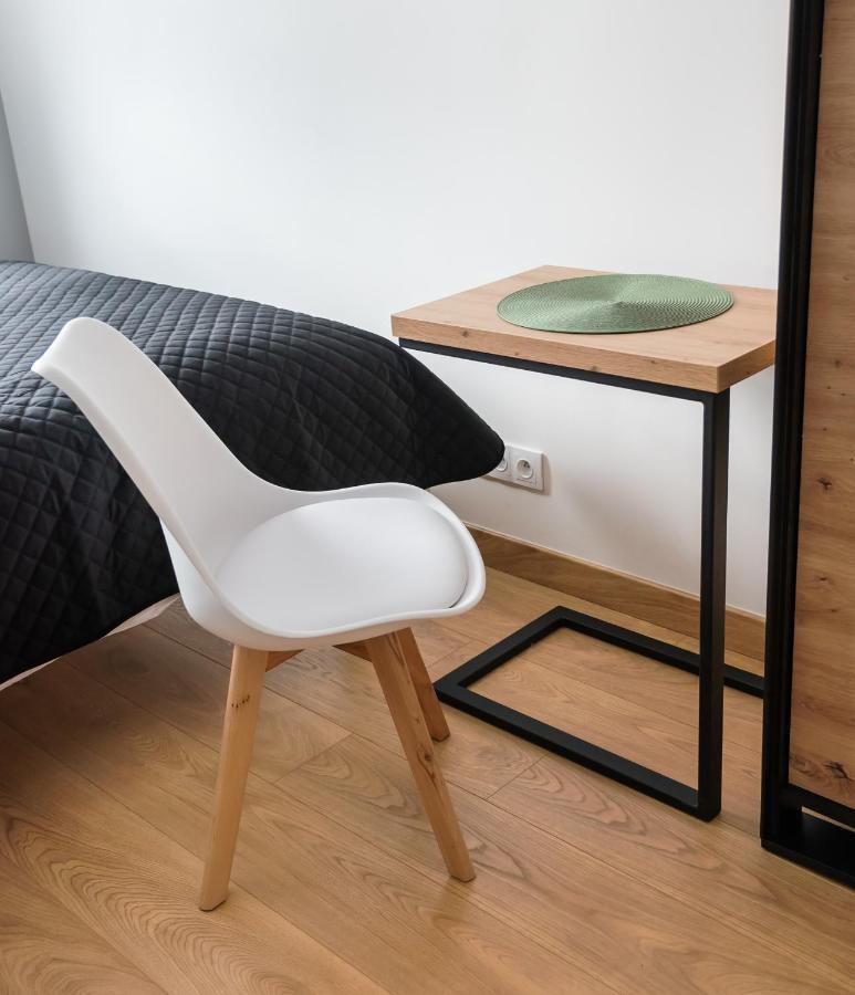 Apartment Wola Skwer Sunny *