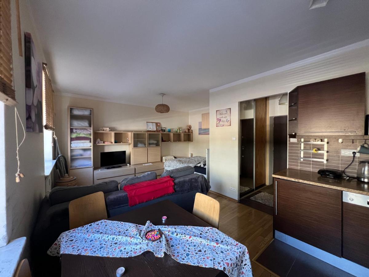 Apartment Entire Studio Flat *