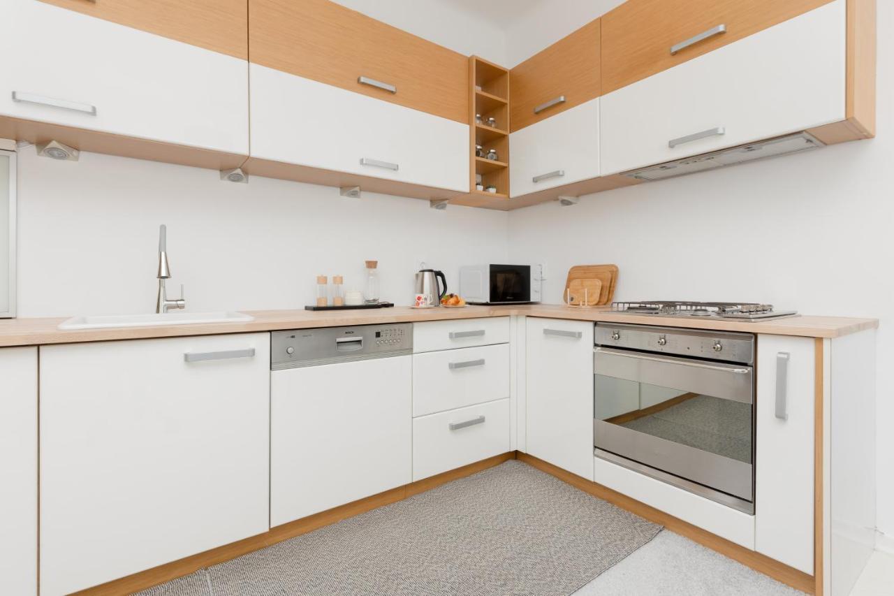 City Centre Sniadeckich Near Metro Station By Renters Apartment Warsaw