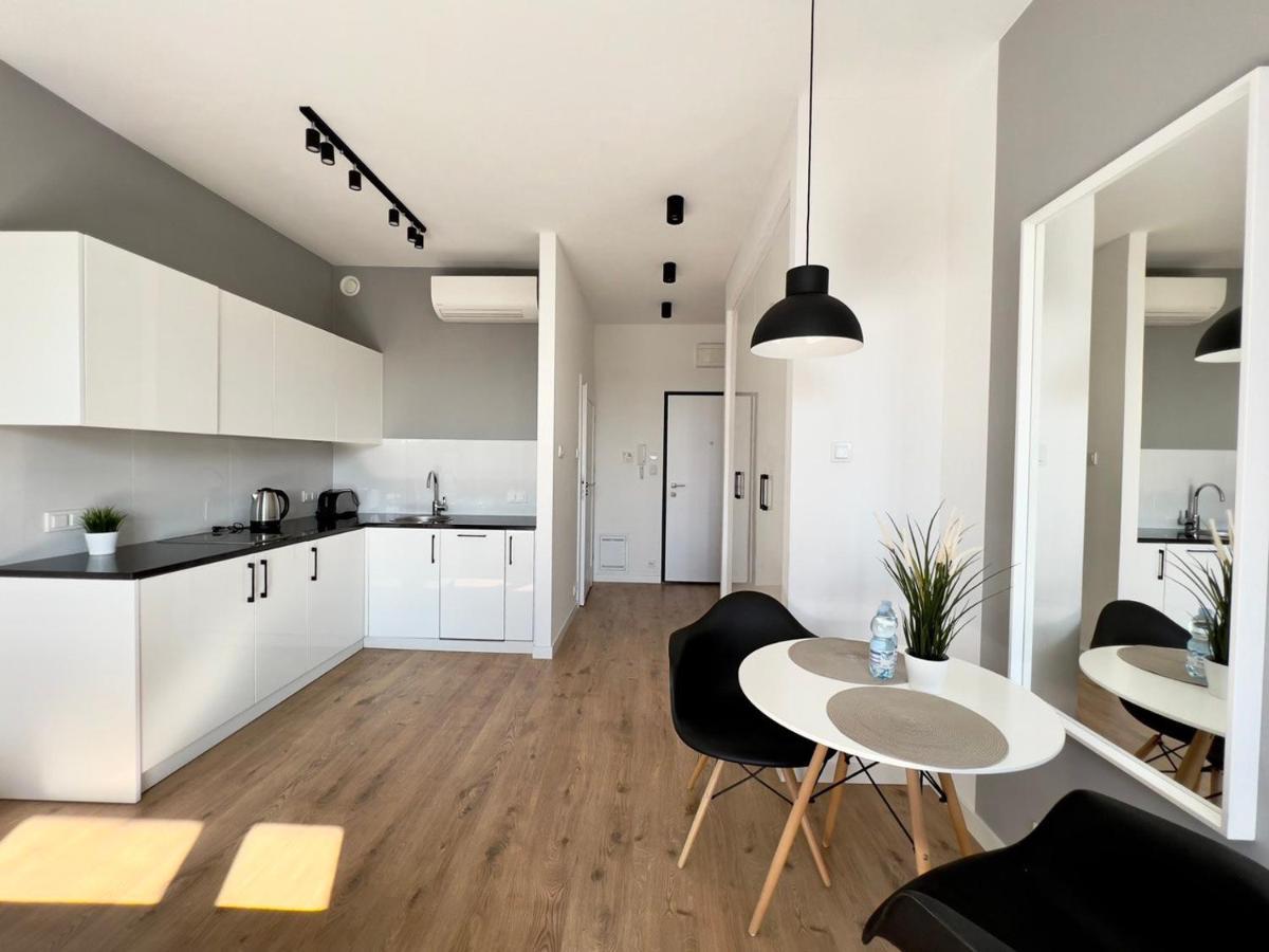 K22 Slawinska 503 Sun-city * Warsaw