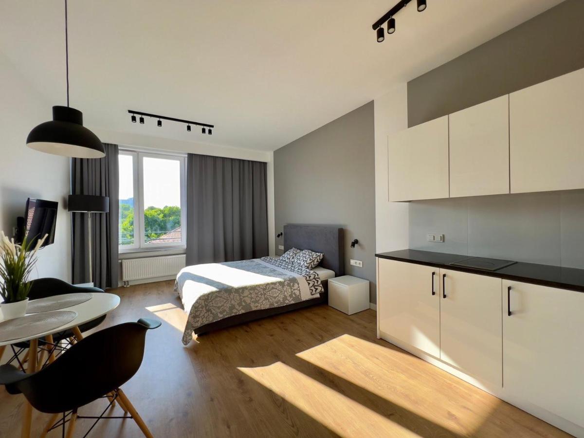 K22 Slawinska 503 Sun-city Apartment Warsaw