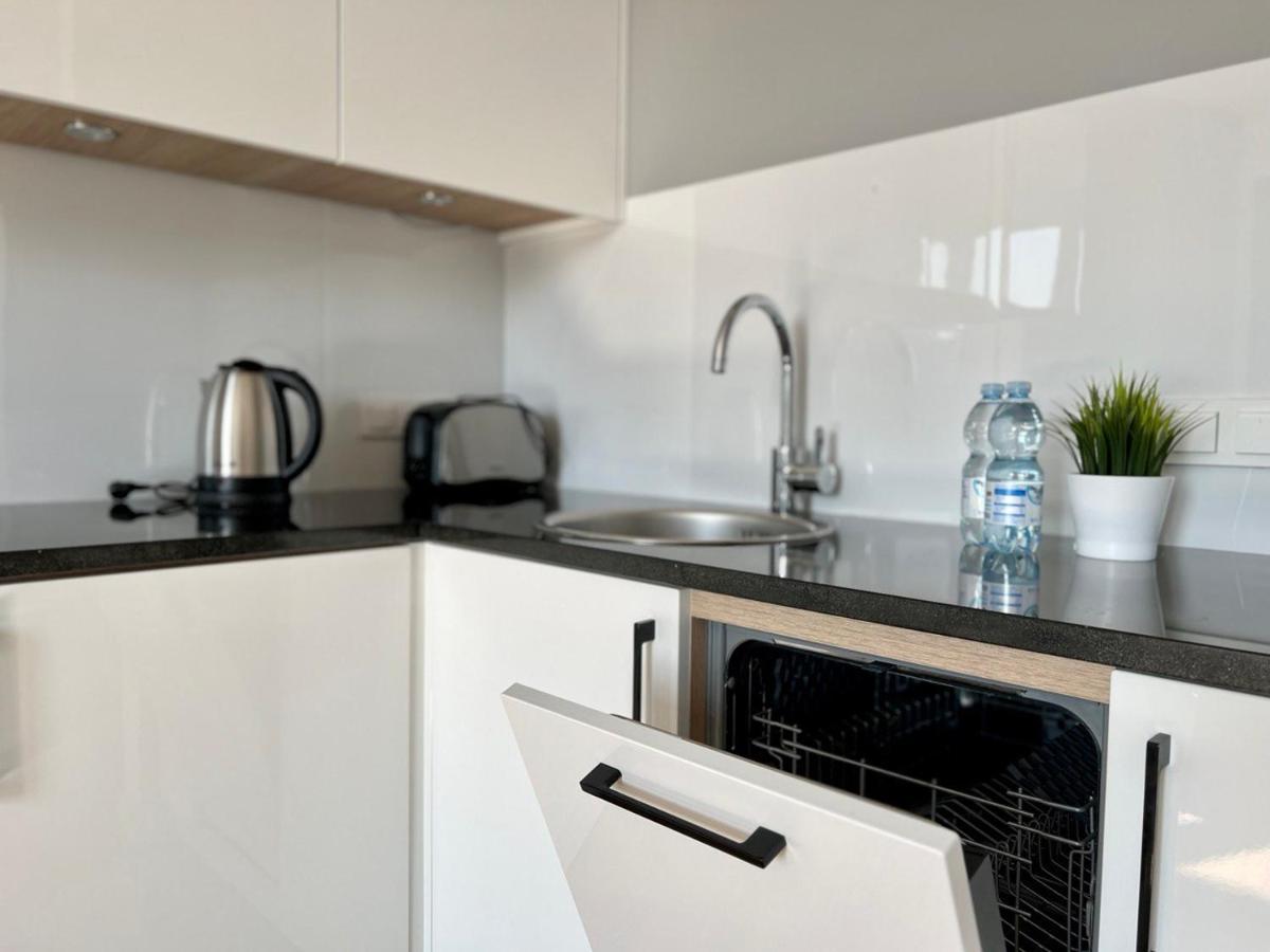K22 Slawinska 503 Sun-city Apartment *
