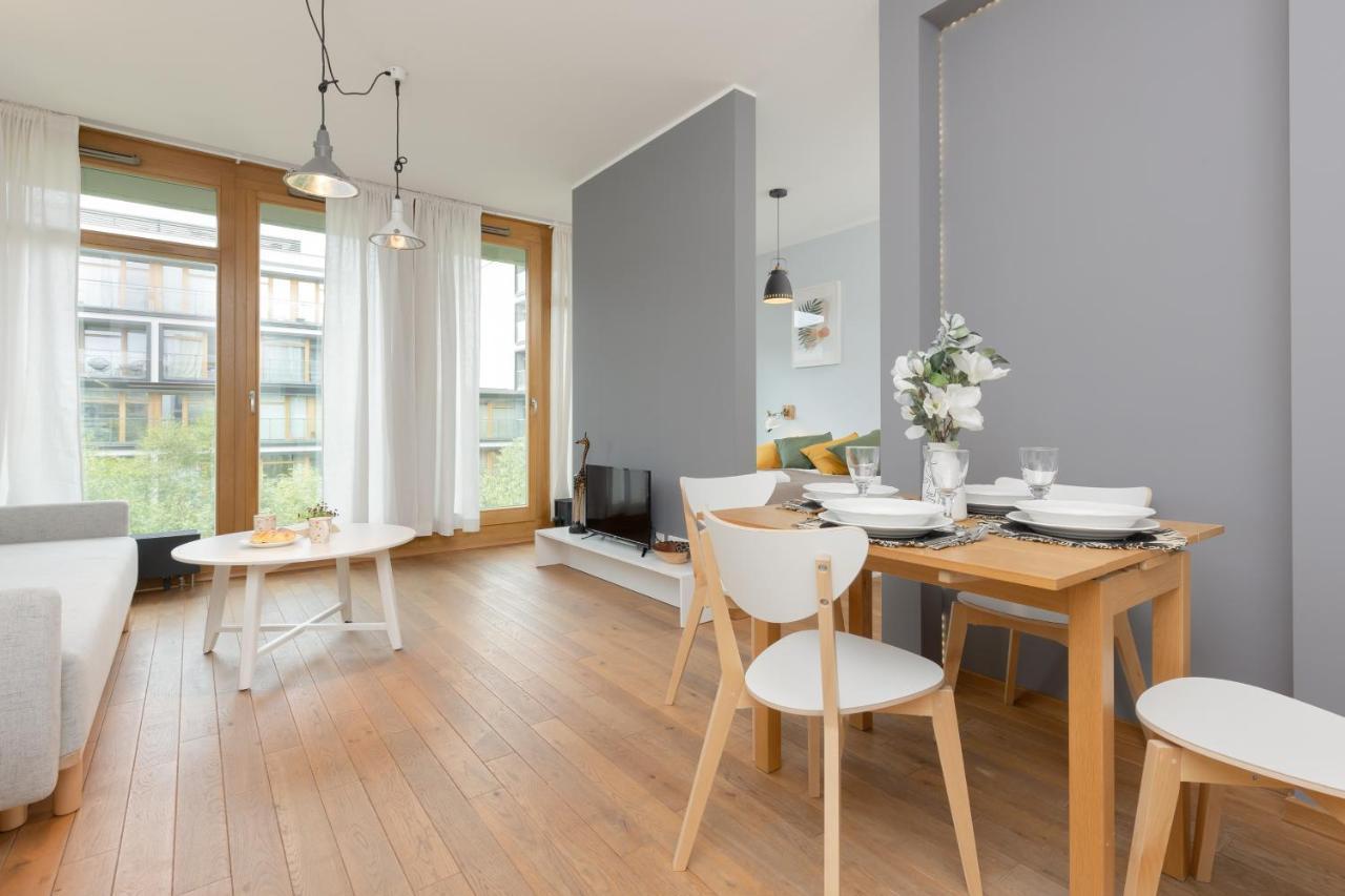 Apartment Cozy & Sunny For 4 Guests Kolejowa By Renters