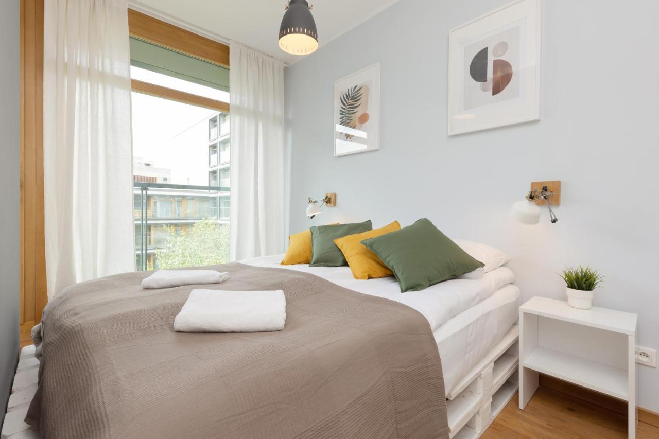 Apartment Cozy & Sunny For 4 Guests Kolejowa By Renters *