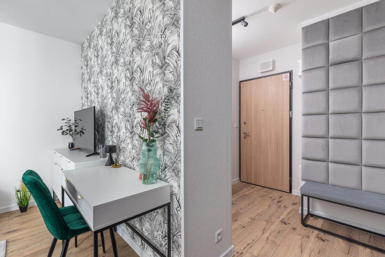 Apartment Superapart Wiktoryn 6 *