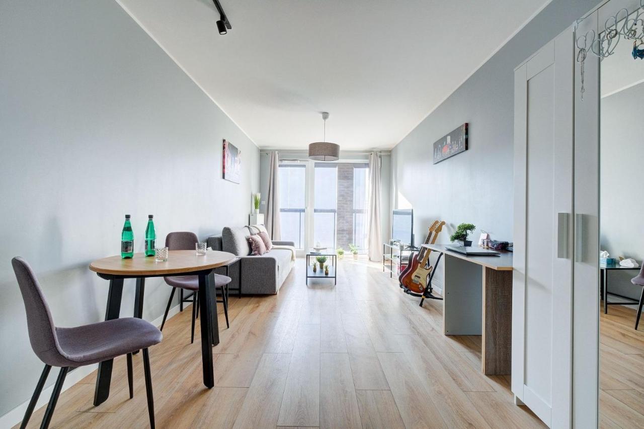 Szwedzka 4 Studio + Balcony Warsaw