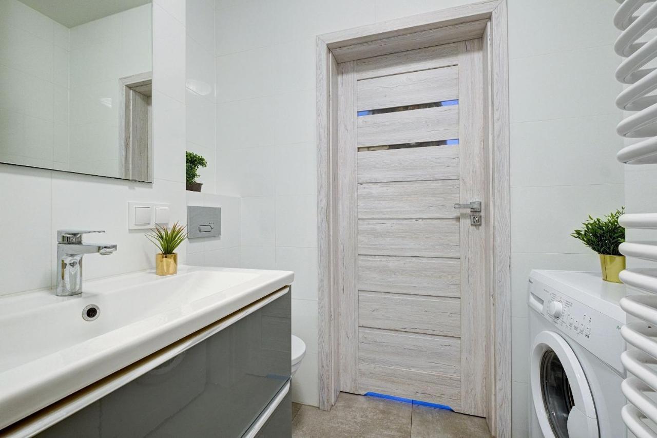 Szwedzka 4 Studio + Balcony *