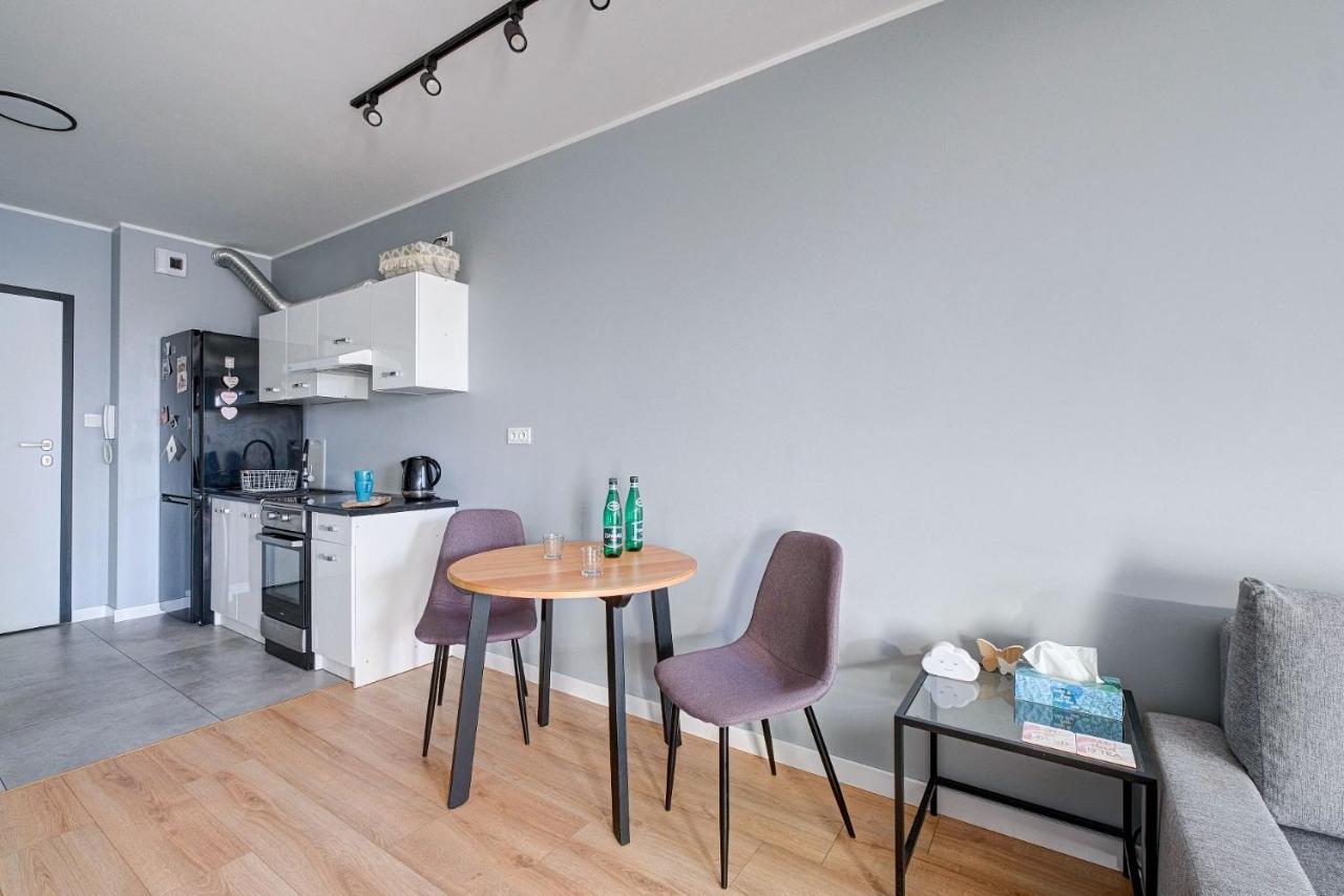 Szwedzka 4 Studio + Balcony Apartment