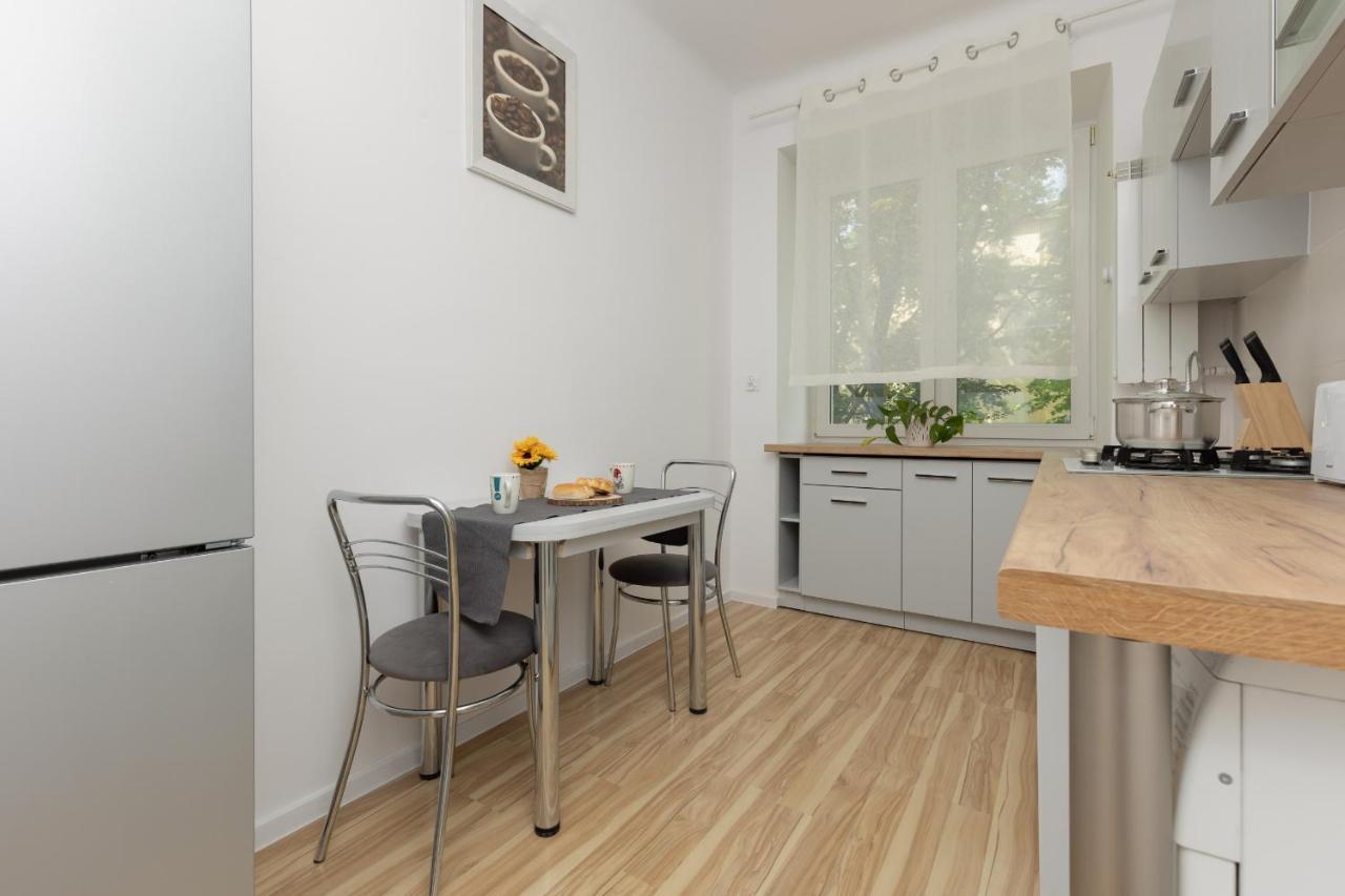 Apartment Bright Wola Near Metro Station By Renters
