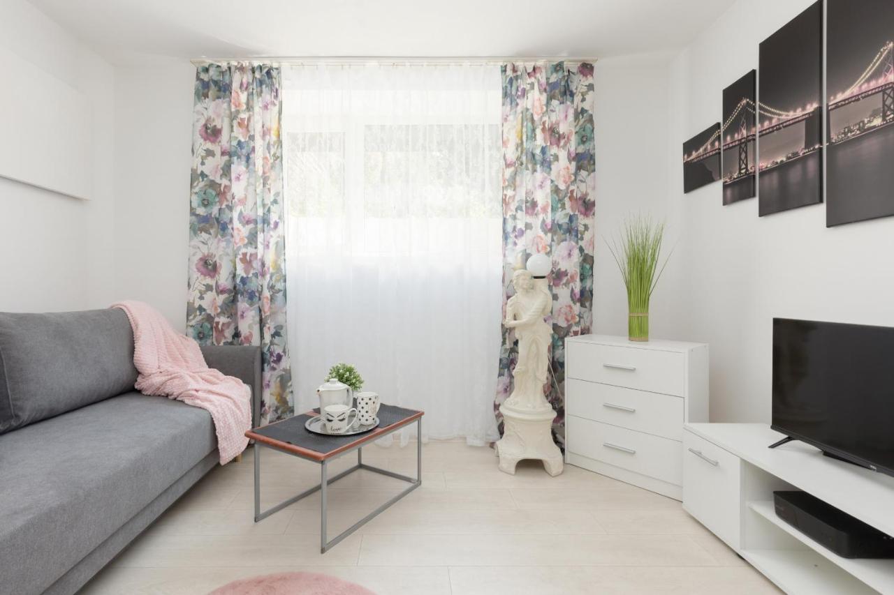 Căn hộ Affordable Underground Near Pge Narodowy By Renters *