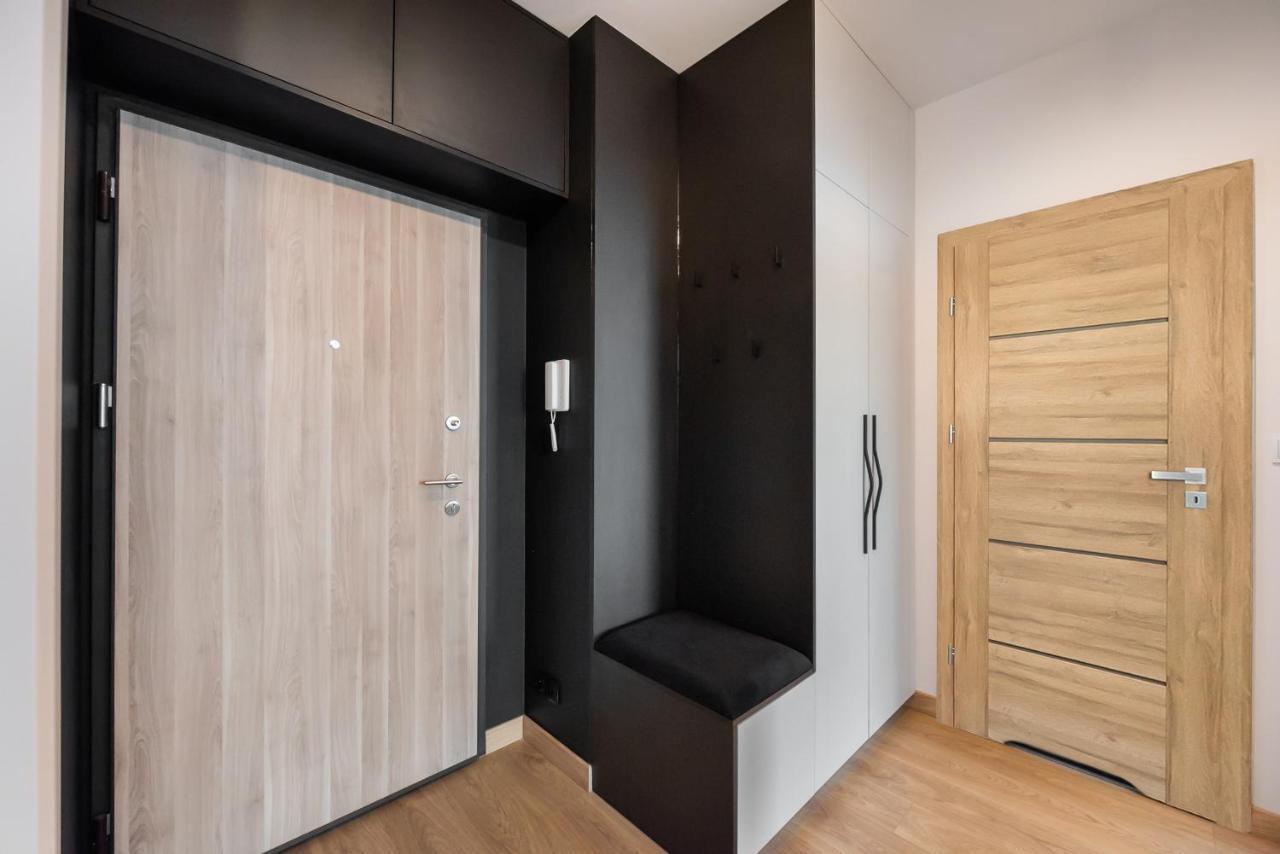 Apartment Wola Skwer Happy