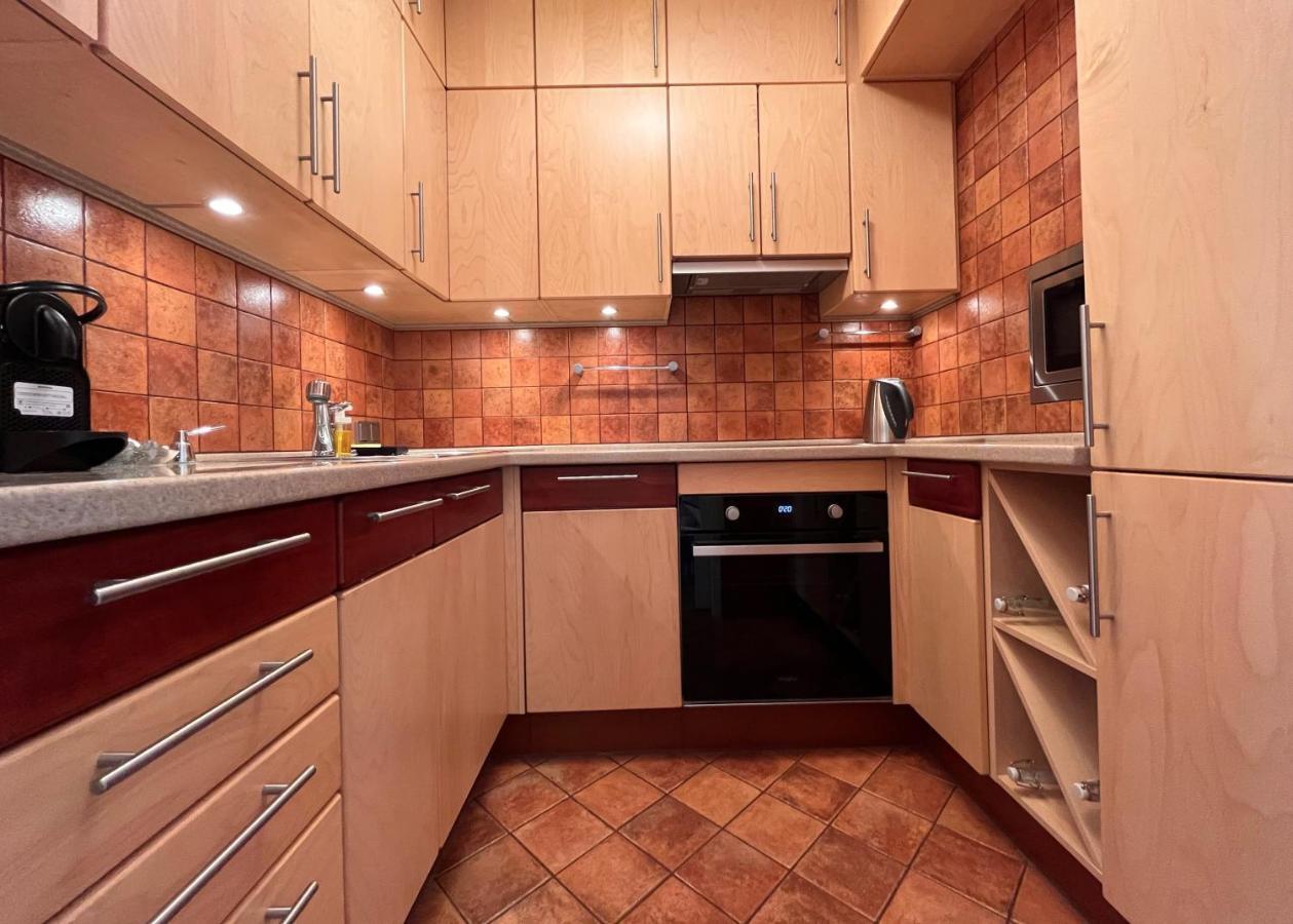Labo Metro Swietokrzyska Apartment Warsaw