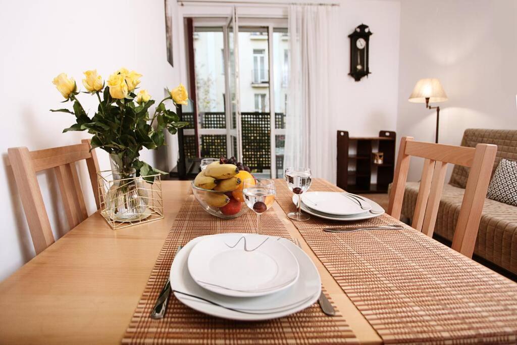 Poznanska 24, Comfort-plus Apartment, Centrum Apartament *