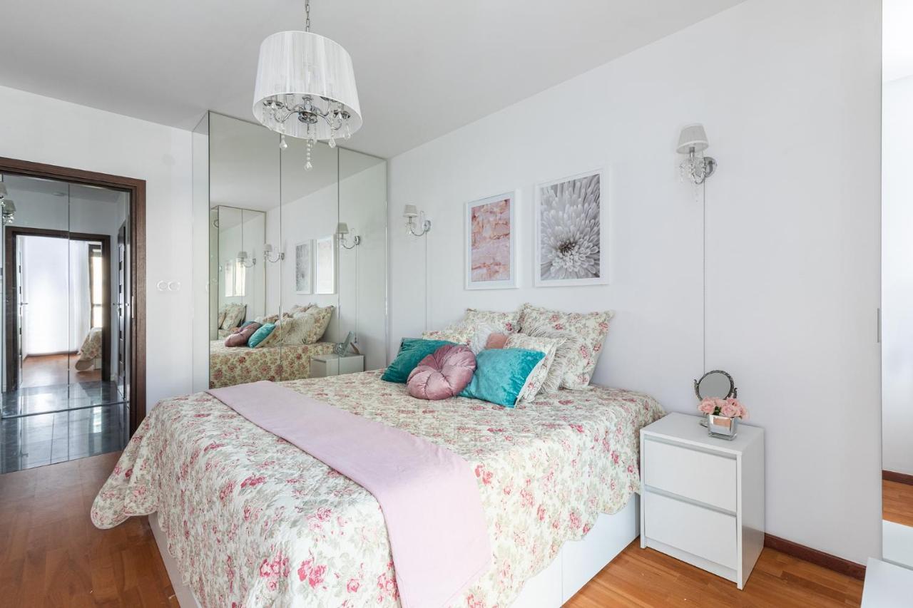 Superapart Towarowa 35 Warsaw