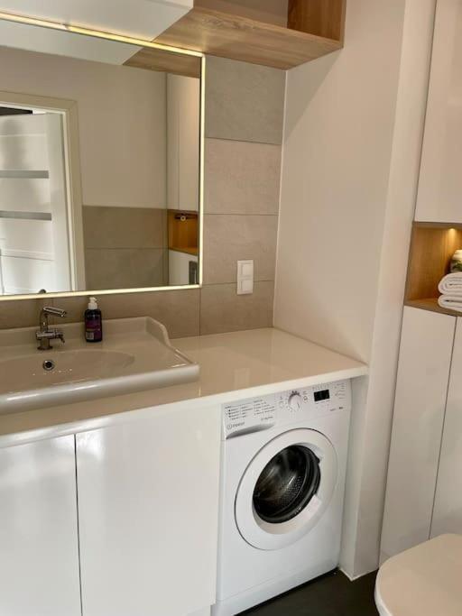 Wilanow Smart Apartment Warsaw