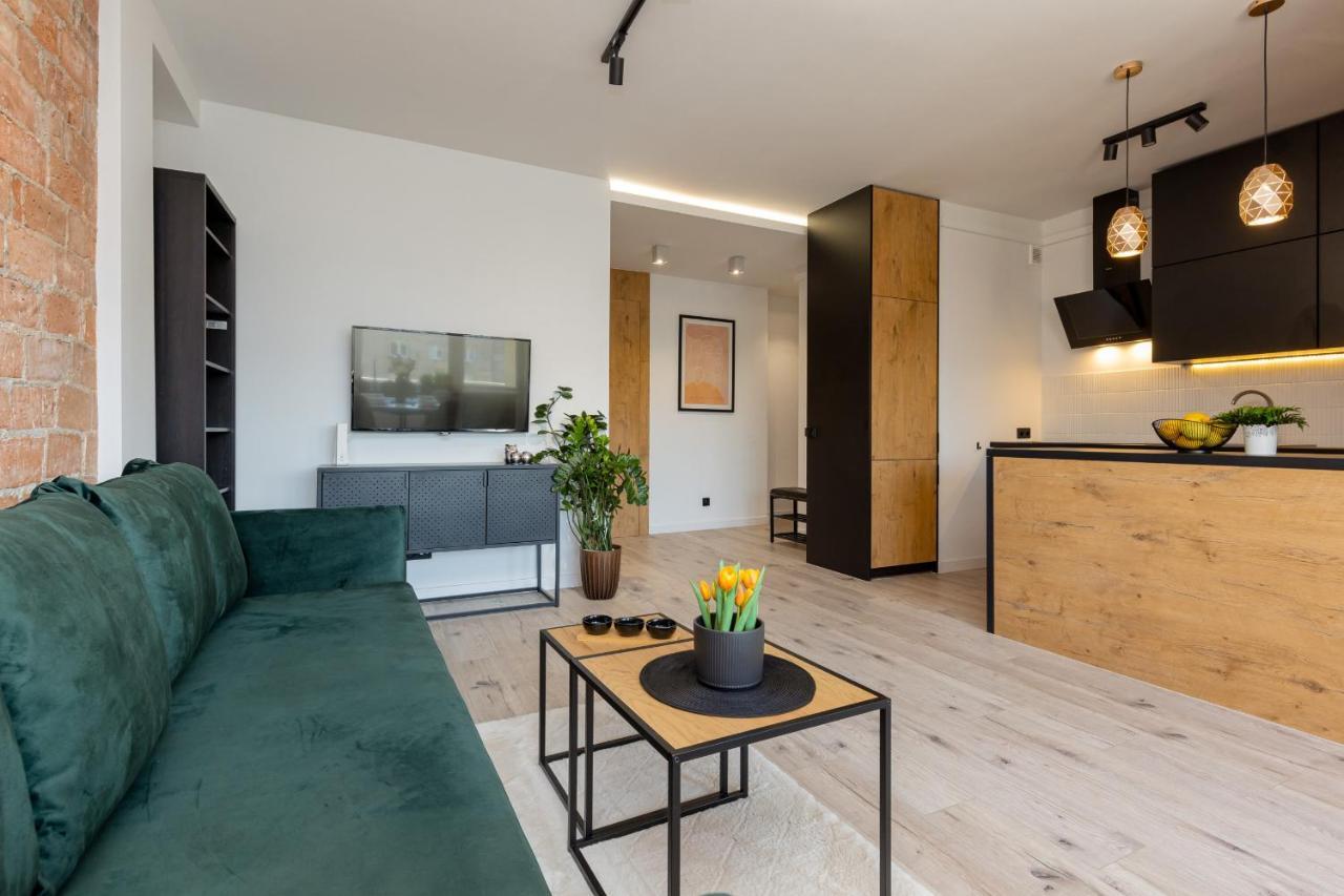 Grojecka Studio For 3 Guests With Balcony By Renters Apartment Warschau