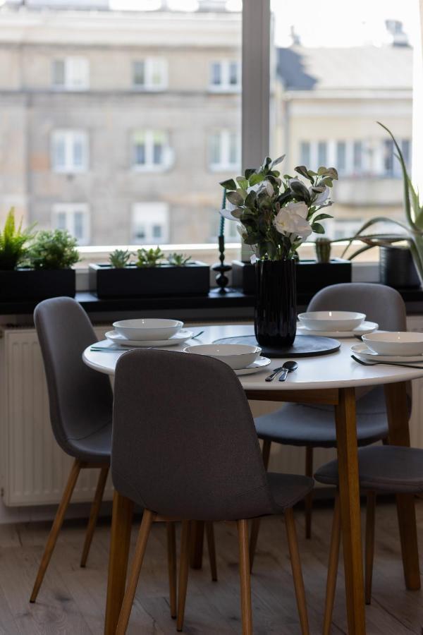 Grojecka Studio For 3 Guests With Balcony By Renters