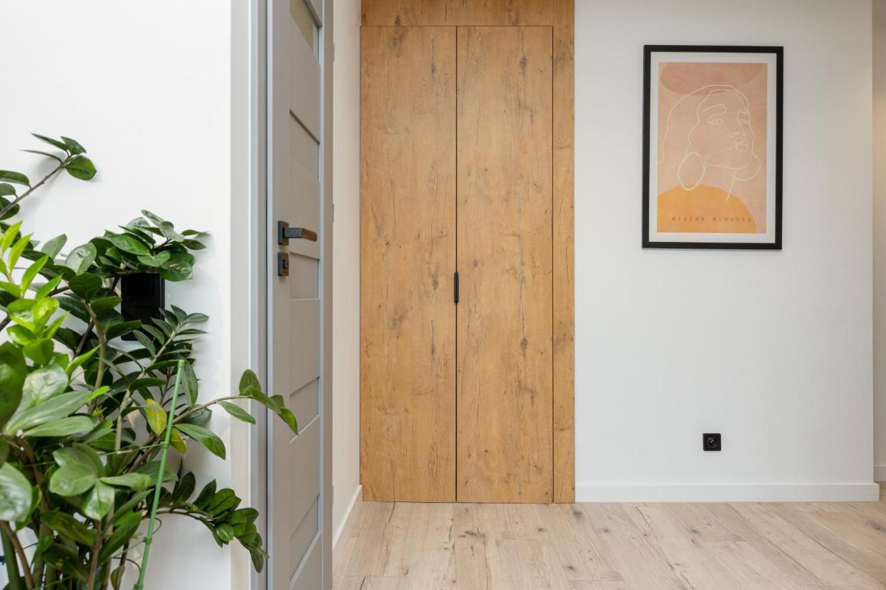 Apartment Grojecka Studio For 3 Guests With Balcony By Renters Warschau